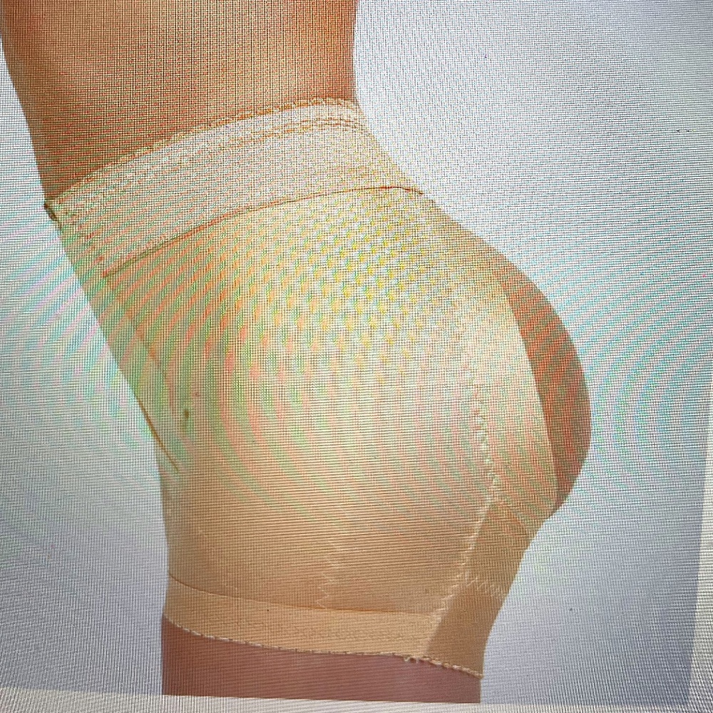 NWOT Slimming Shapewear Panty Reshaper (M) (Ardyss International)